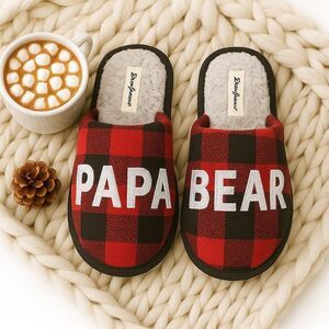 Dearfoams “Papa Bear” Red Buffalo Plaid Clog Slippers Men’s Size 9 NWT 🐻